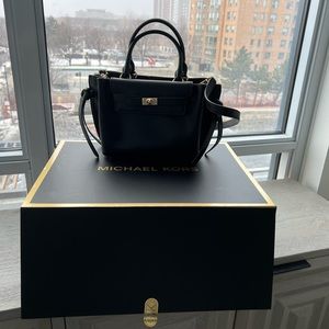 MICHAEL MICHAEL KORS
Hamilton Legacy Large Leather Belted Satchel in Black